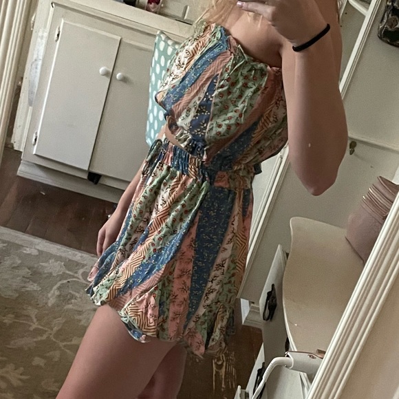 Boutique Set - Picture 2 of 2